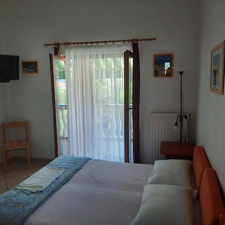 Apartmani Maver Свети свети Филип и Яков Екстериор снимка