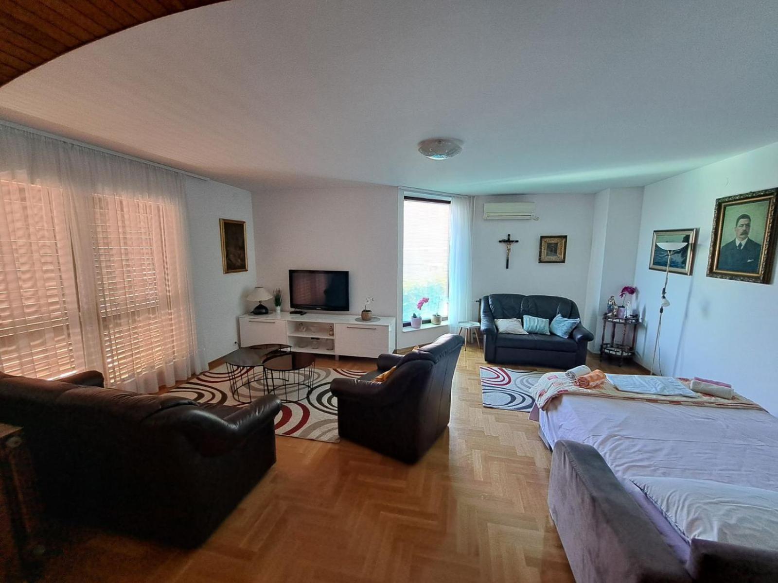 Apartmani Maver Свети свети Филип и Яков Екстериор снимка