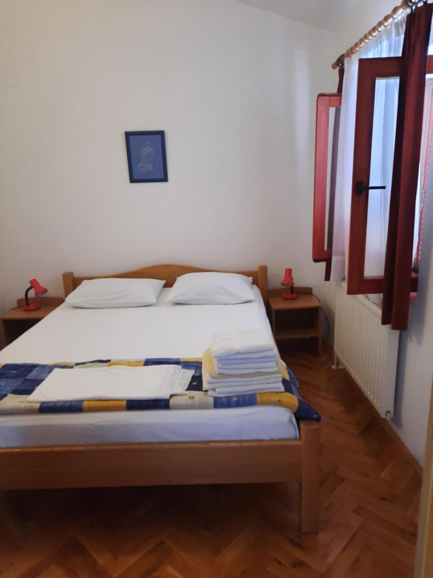 Apartmani Maver Свети свети Филип и Яков Екстериор снимка
