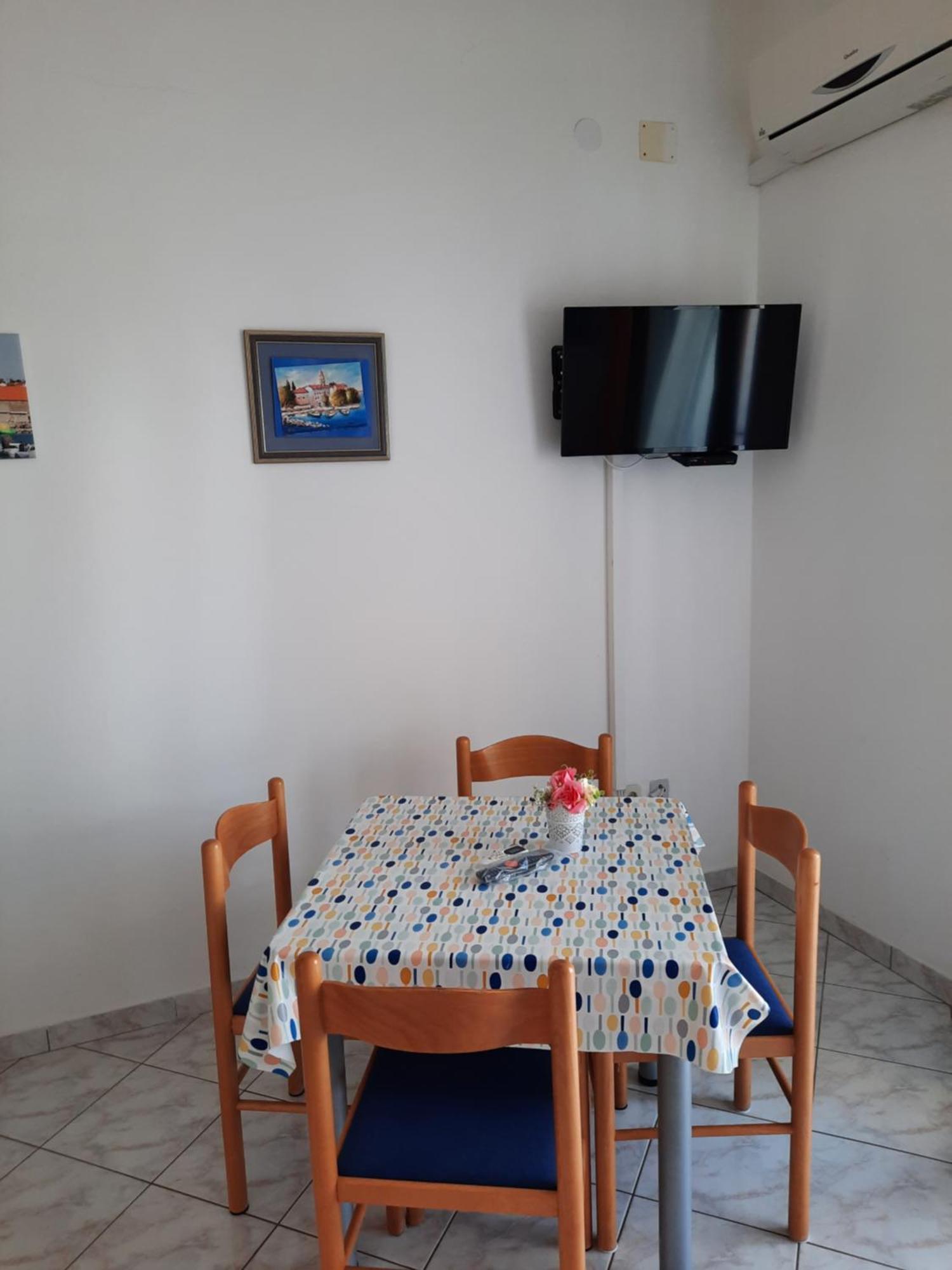 Apartmani Maver Свети свети Филип и Яков Екстериор снимка